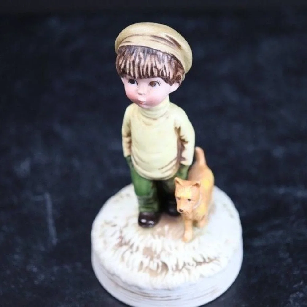 Vintage Gorham Moppets 1974 Boy Dog Music box figurine